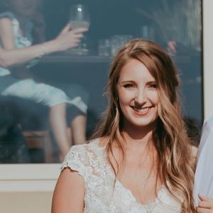 Meet your Posher, Caroline